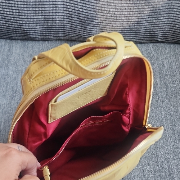 Hammitt Hunter Medium Sunstruck Yellow Crocco Embossed Leather - Picture 6 of 7